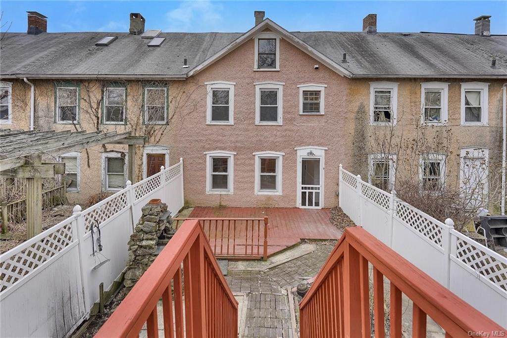 62 Schneider Avenue - Photo 1