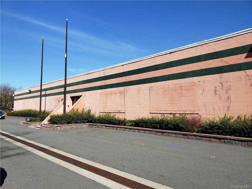 12 Dexter Plaza - Photo 1