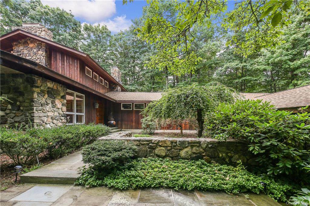 5 Tanglewild Place - Photo 1
