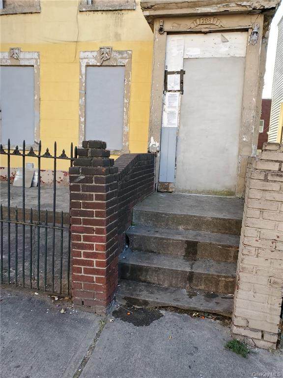 298 151 Street - Photo 1