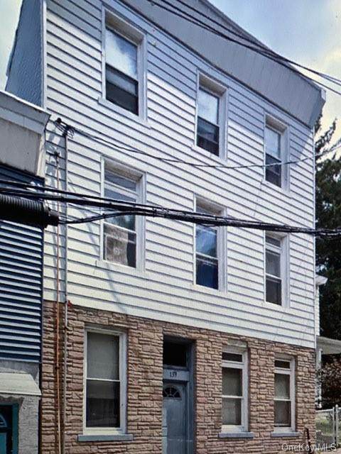139 Oliver - Photo 1