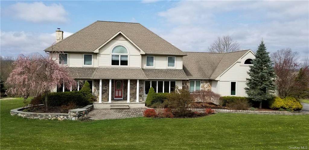 12 Alex Lane - Photo 1