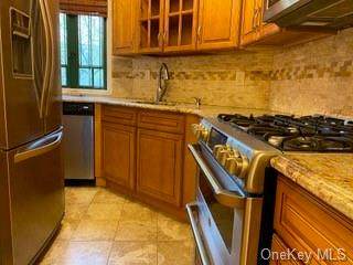 1601 Metropolitan Avenue - Photo 1