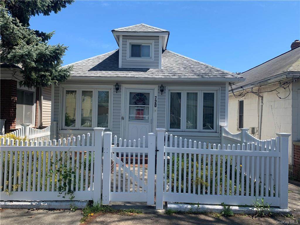 720 Wilcox Avenue - Photo 1