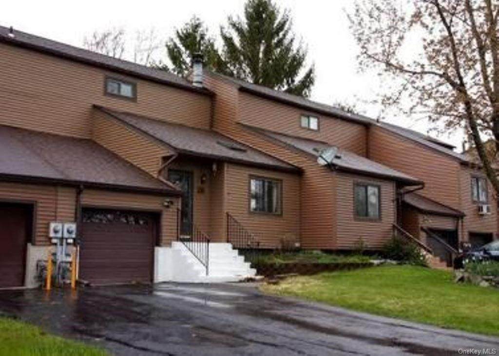 28 Hilltop Circle - Photo 1