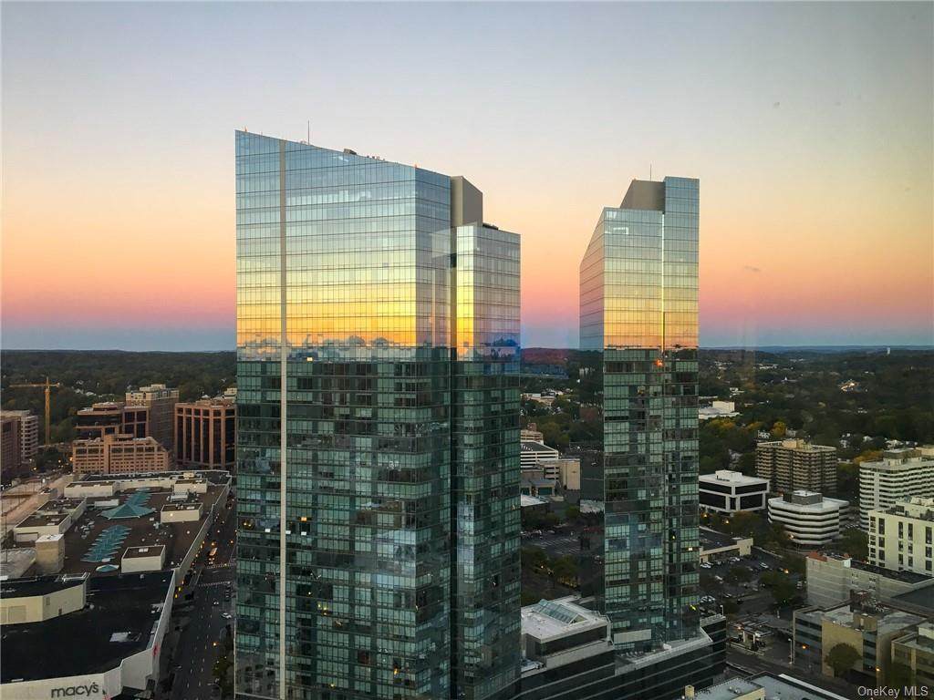 5 Renaissance Square - Photo 1