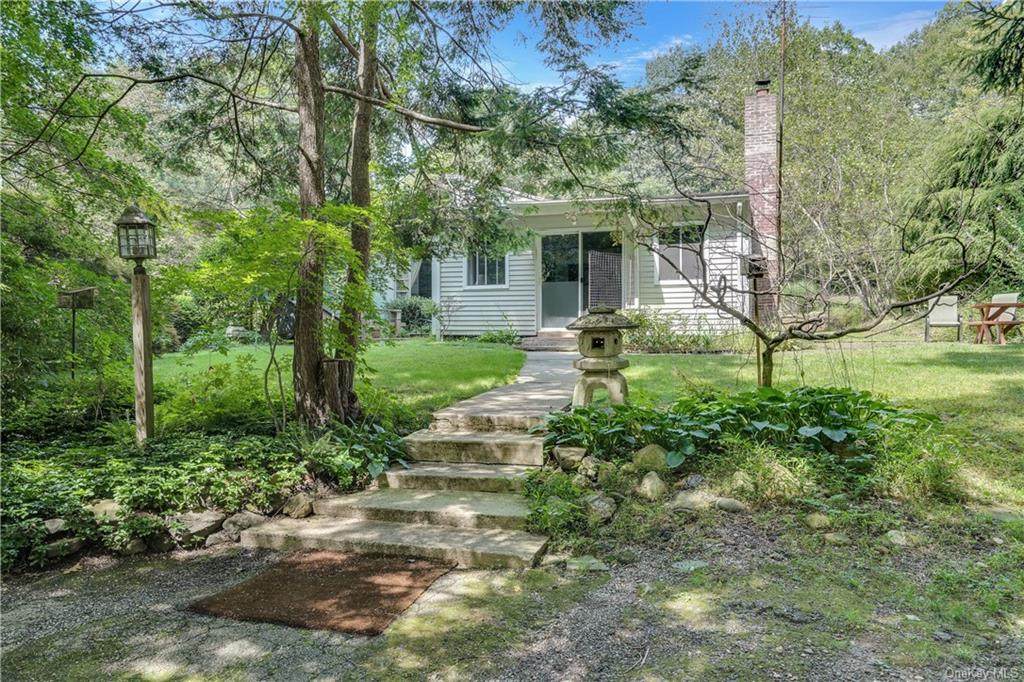 10 Pond Meadow Road - Photo 1