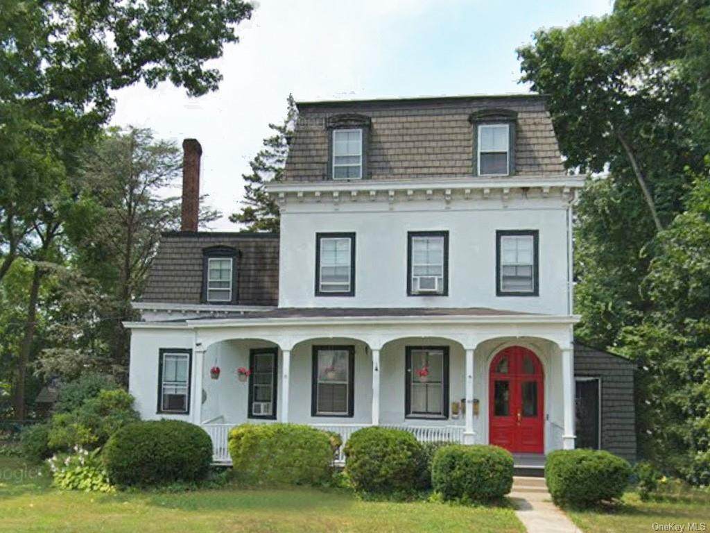 460 Barry Avenue - Photo 1