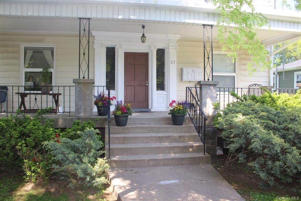 37 Estherwood Avenue - Photo 1