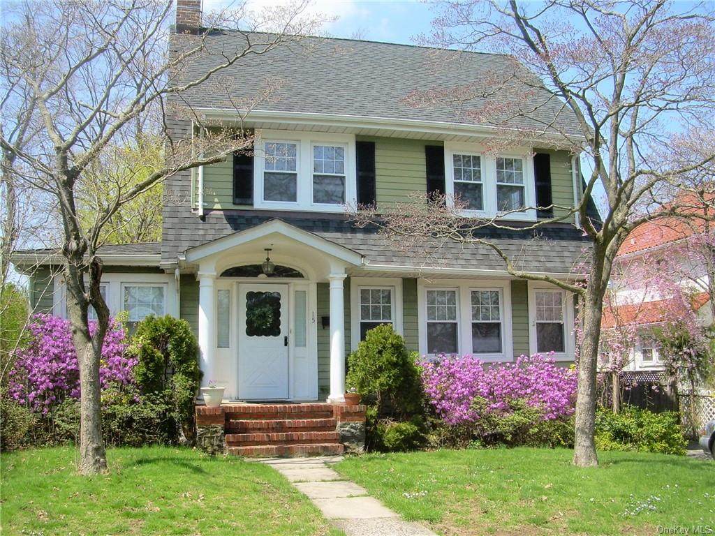 15 Roosevelt Avenue - Photo 1