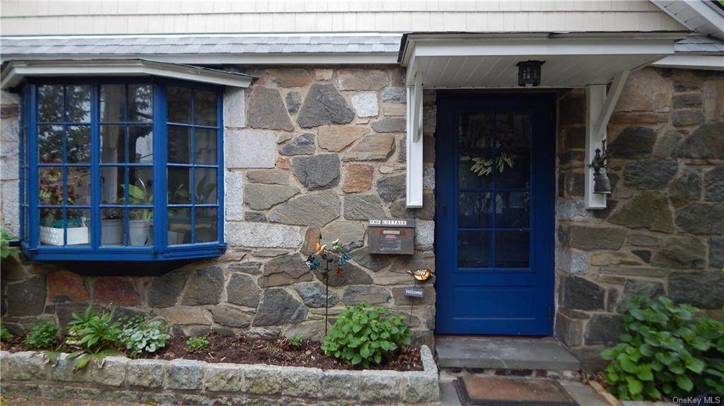 5643 Mosholu Avenue - Photo 1