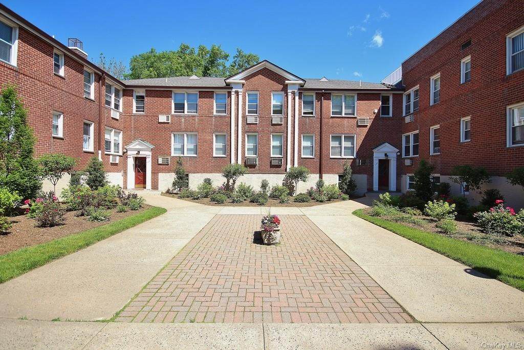 706 Palmer Court - Photo 1