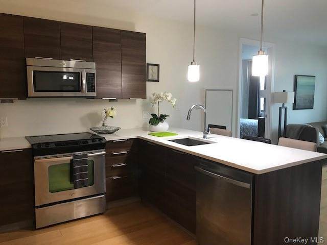 701 Ridge Hill Boulevard - Photo 1