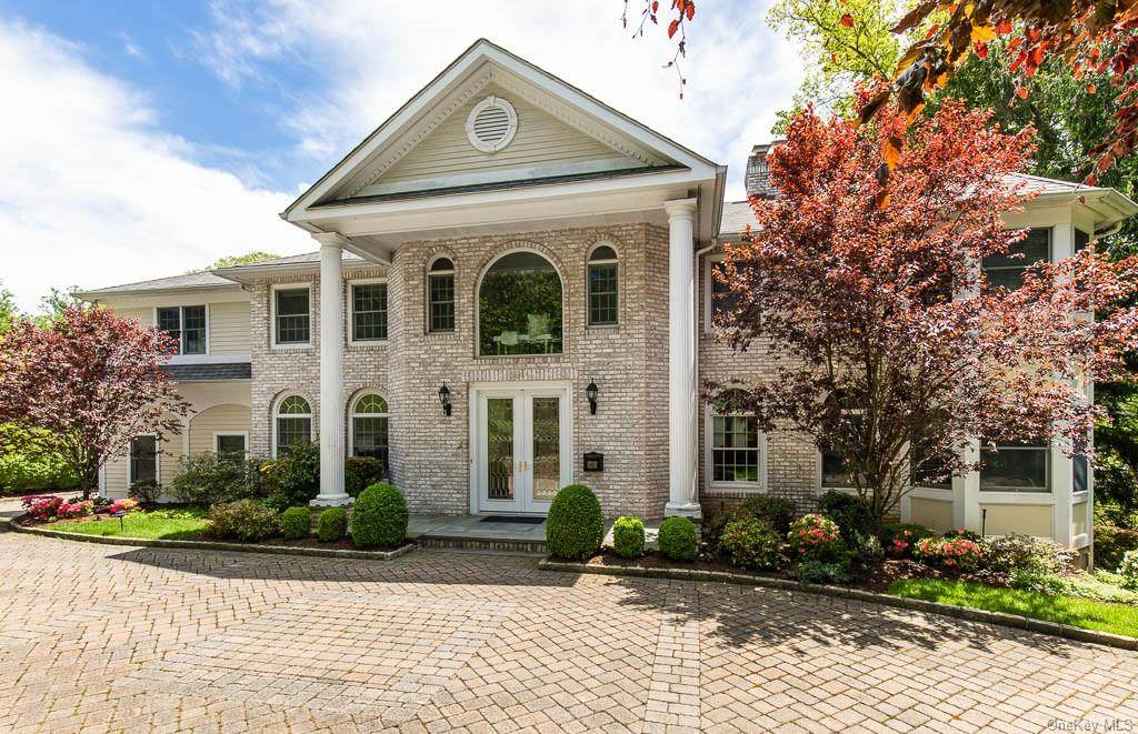 124 Lakeshore Drive - Photo 1