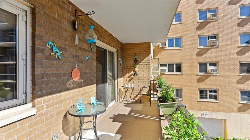 470 Halstead Avenue - Photo 1