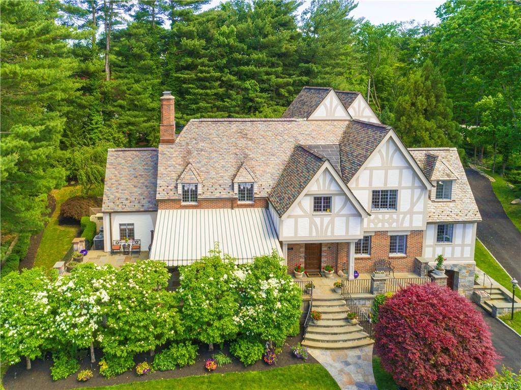 7 Sunset Road - Photo 1