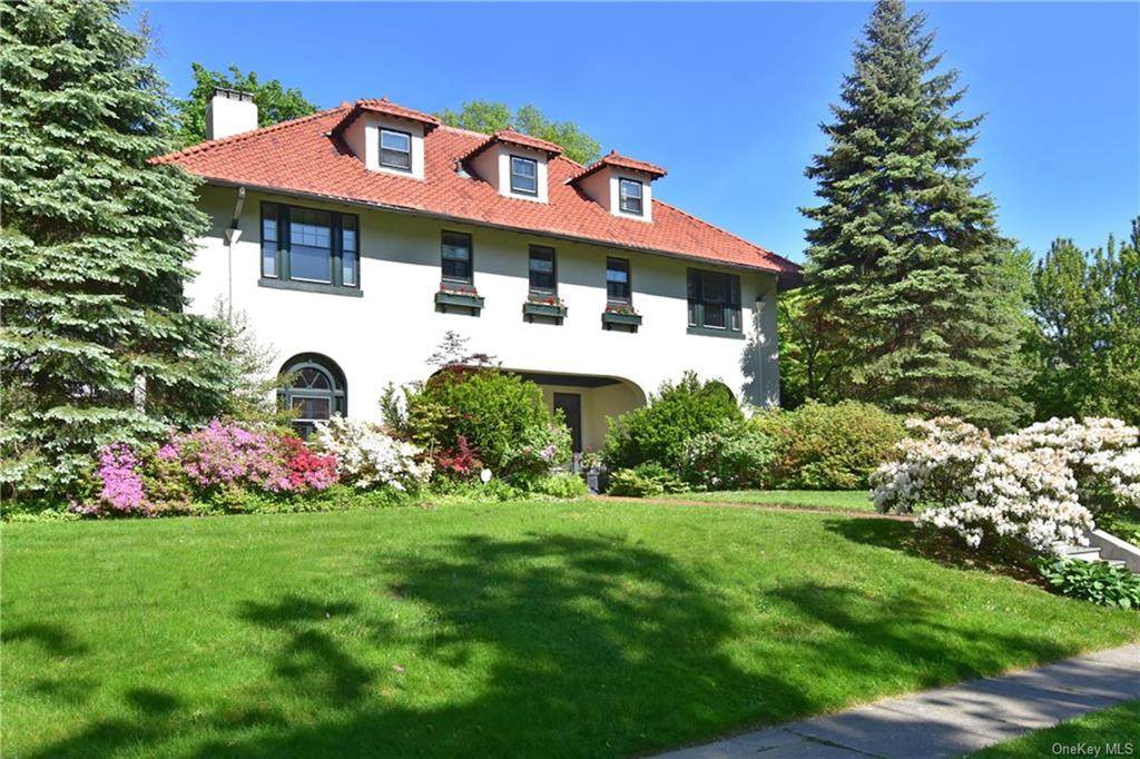 207 Corona Avenue - Photo 1