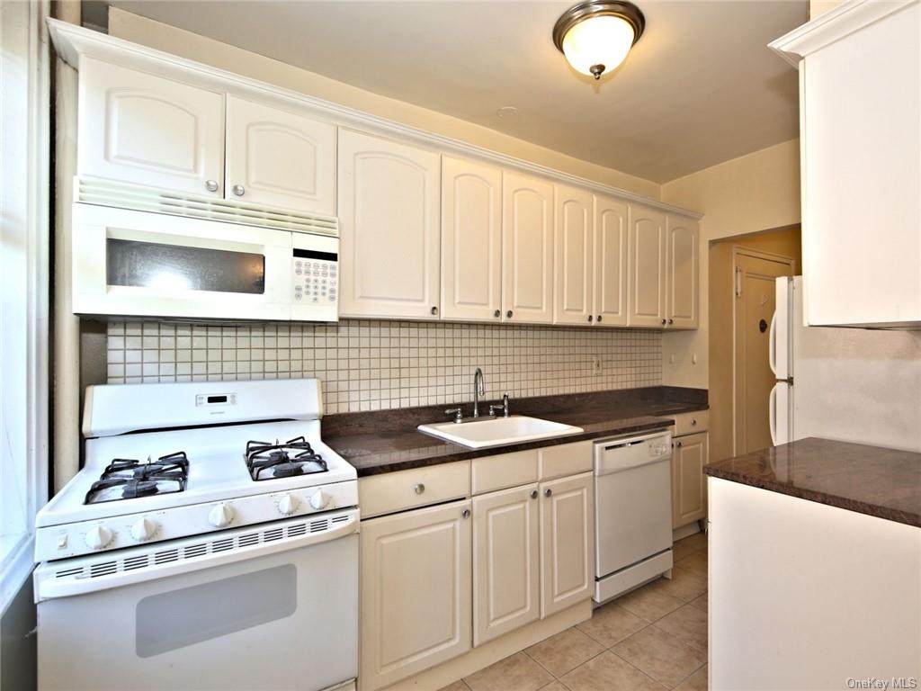 115D Larchmont Acres West - Photo 1
