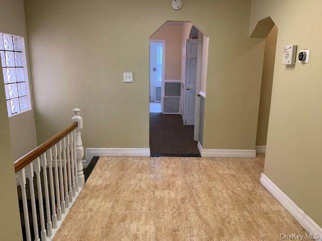 2136 Williamsbridge Road - Photo 1