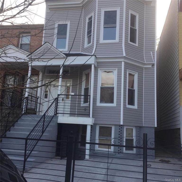 800 Elsmere Place - Photo 1