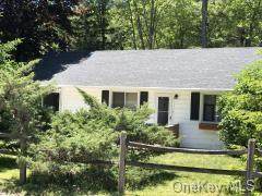 2 Willow Lane - Photo 1
