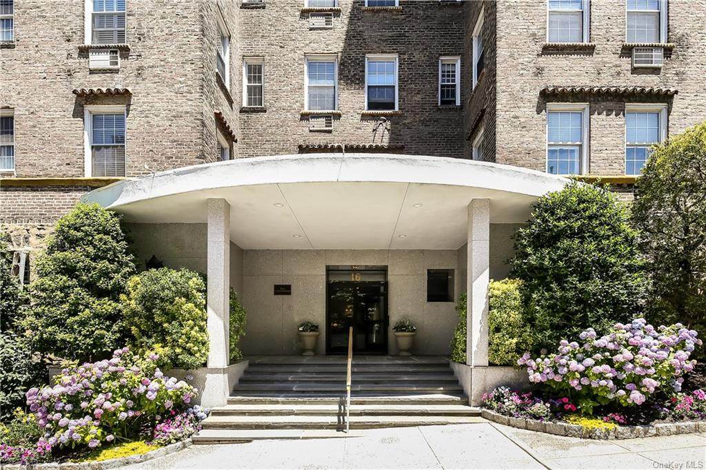 16 Chatsworth Avenue - Photo 1