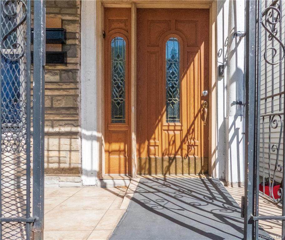 2787 Briggs Avenue - Photo 1