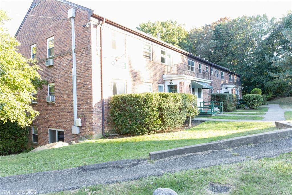 12 Fieldstone Drive - Photo 1