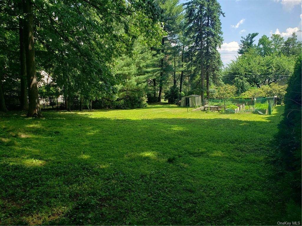 5 Evergreen Way - Photo 1