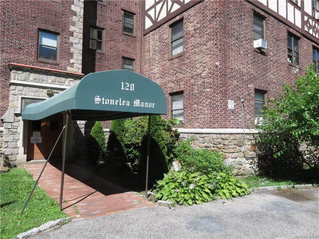 120 Stonelea Place - Photo 1