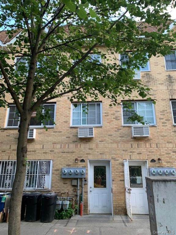 1409 Overing Street - Photo 1
