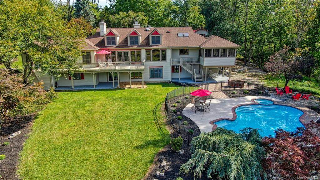 27 Sanfordville Road - Photo 1