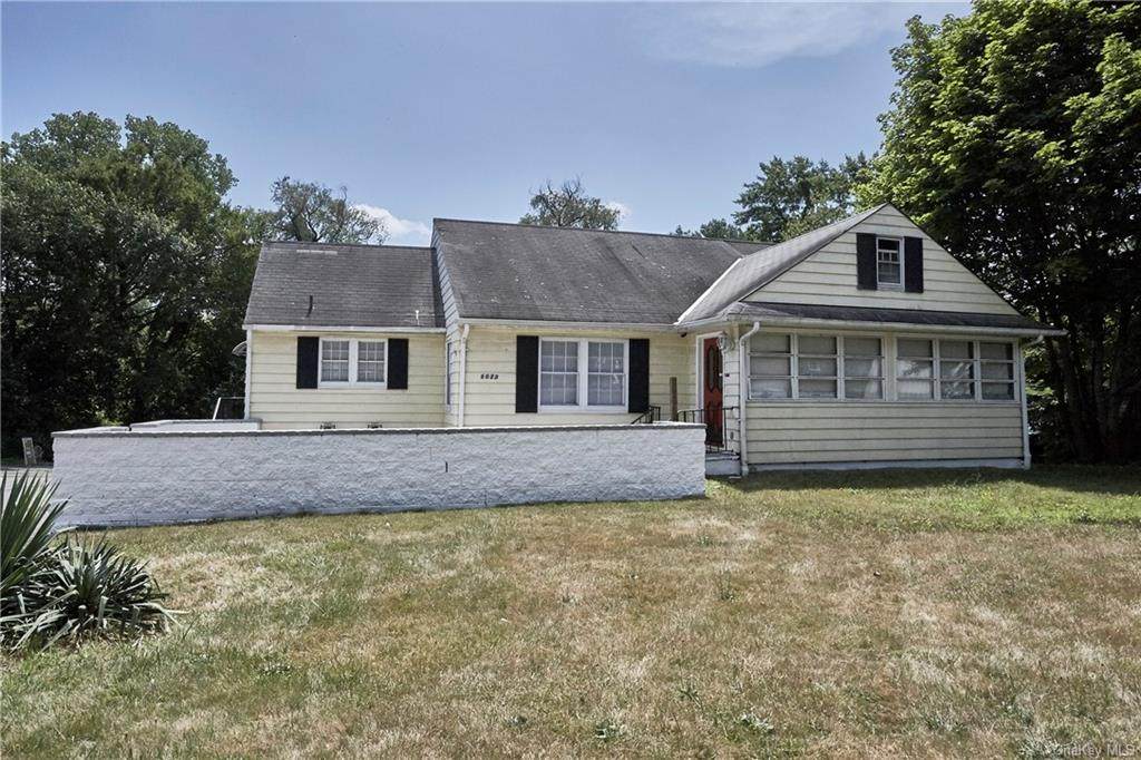 1023 Little Britain Road - Photo 1
