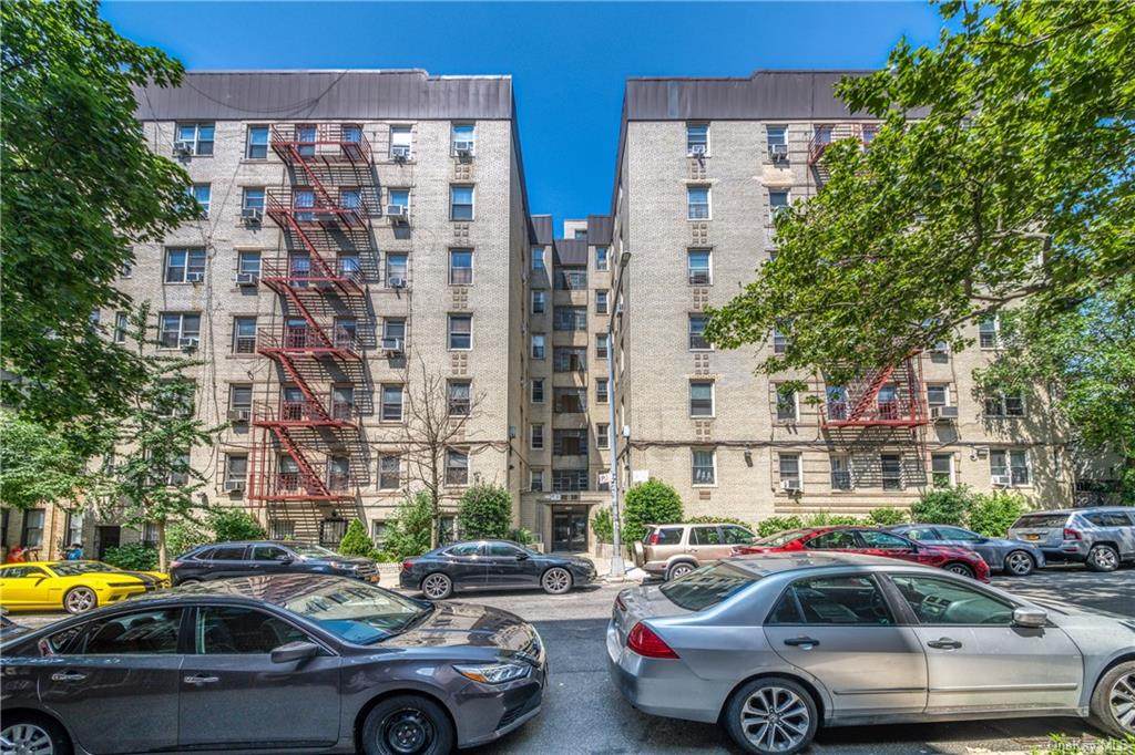 2191 Bolton Street - Photo 1