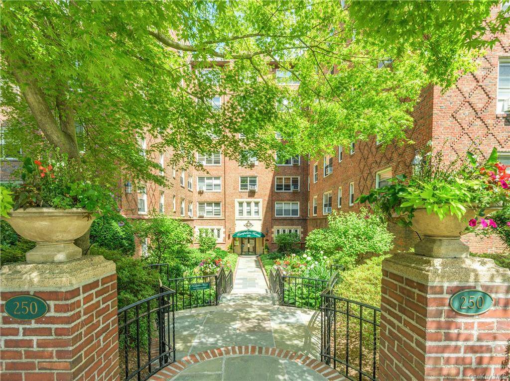 250 Bronxville Road - Photo 1