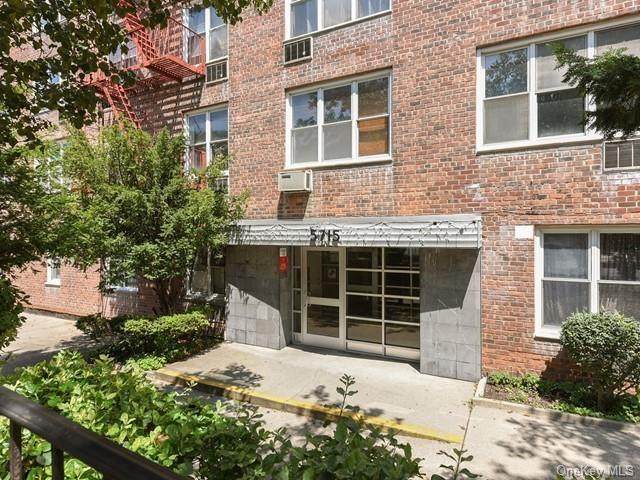 5715 Mosholu Avenue - Photo 1