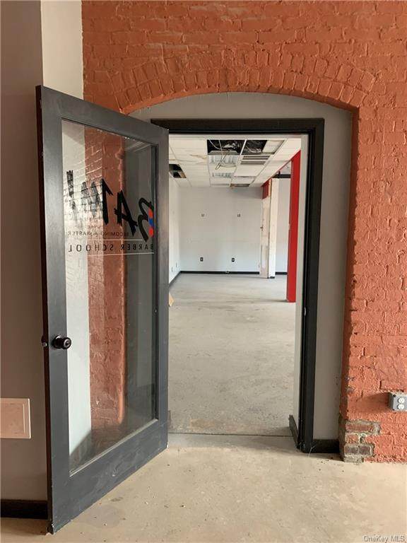 39 Railroad Avenue - Photo 1
