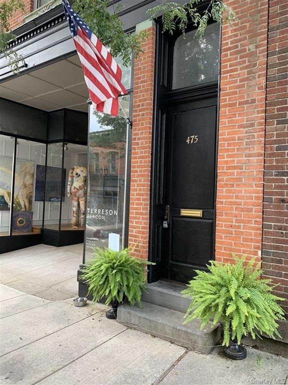 475 Main Street - Photo 1