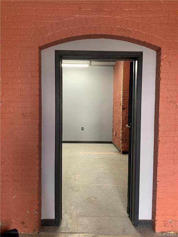 39 Railroad Avenue - Photo 1