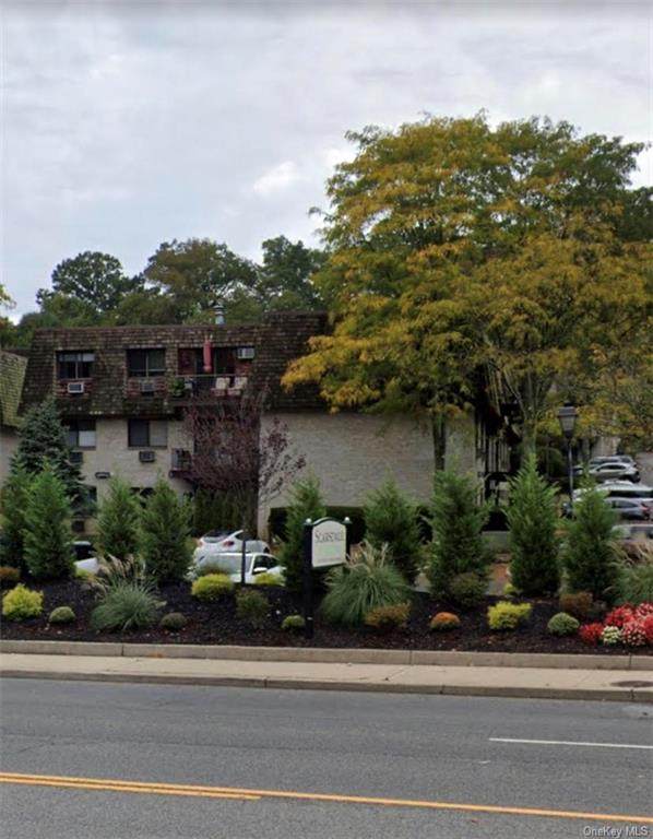 555 Central Park Avenue - Photo 1