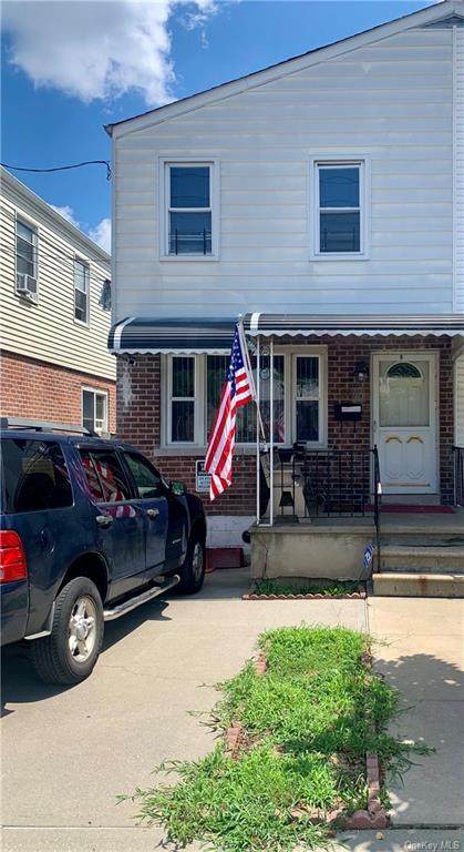 220 Throgs Neck Boulevard - Photo 1