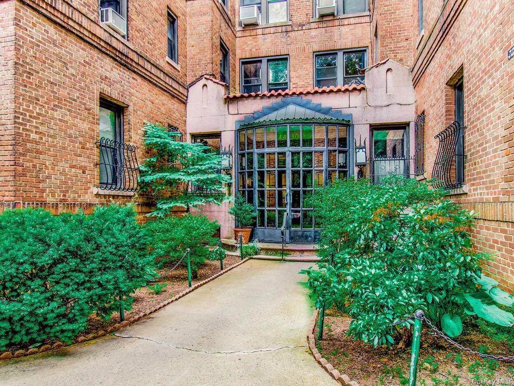 4410 Cayuga Avenue - Photo 1