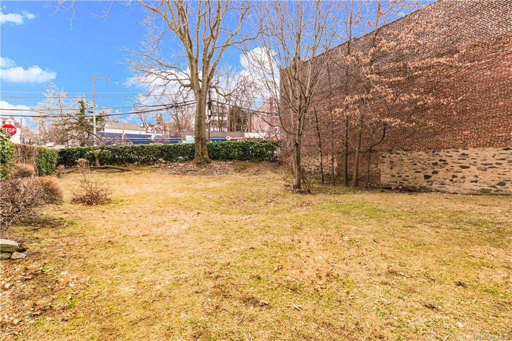 5713 Post Road - Photo 1