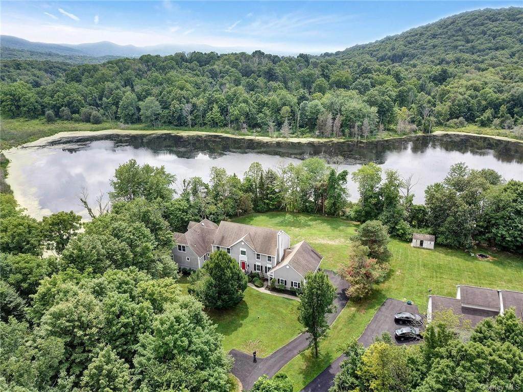 134 Beverly Road - Photo 1