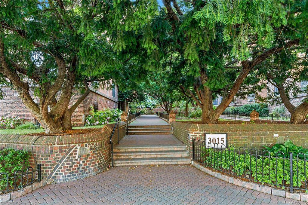 3015 Riverdale Avenue - Photo 1