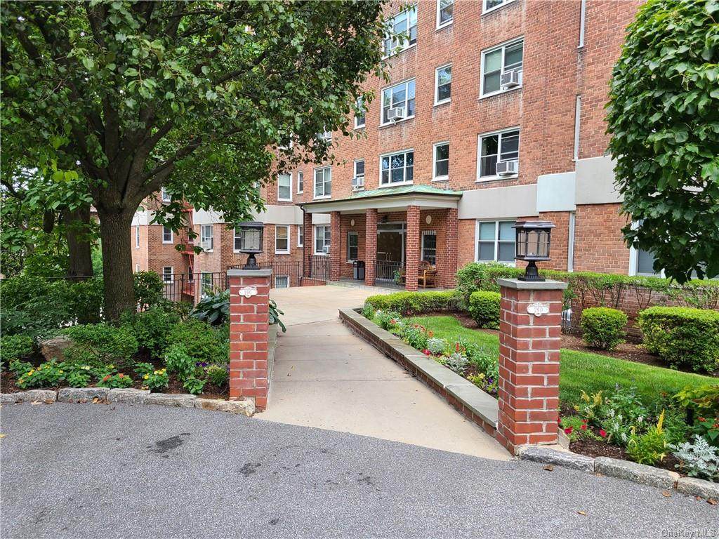 290 Collins Avenue - Photo 1