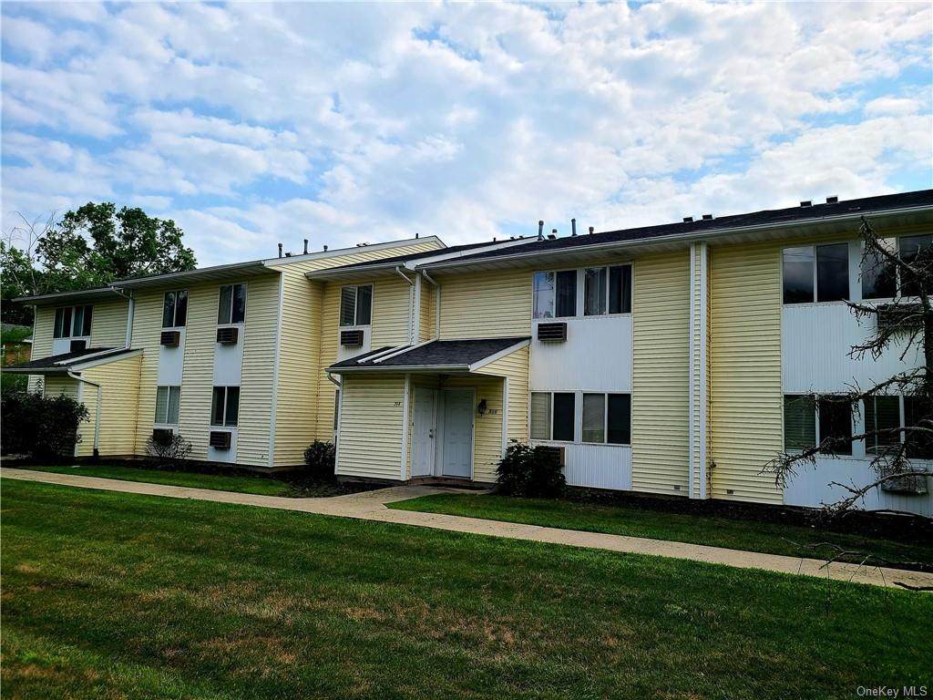 354 Ruth Court - Photo 1