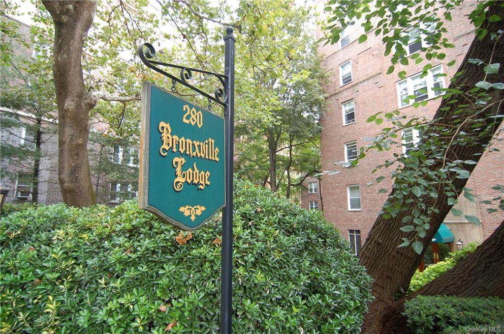 280 Bronxville Road - Photo 1