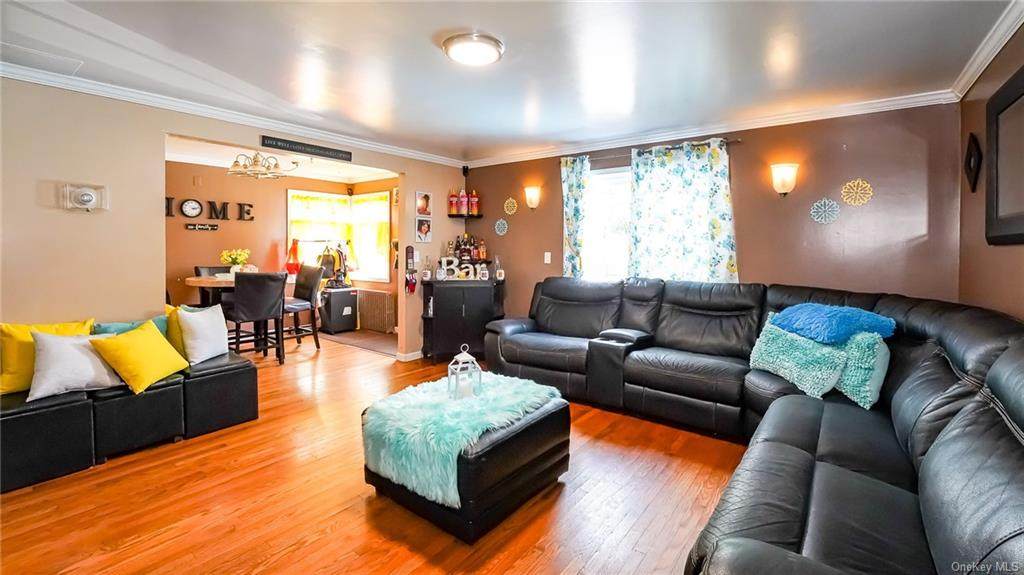 423 Harding Park - Photo 1