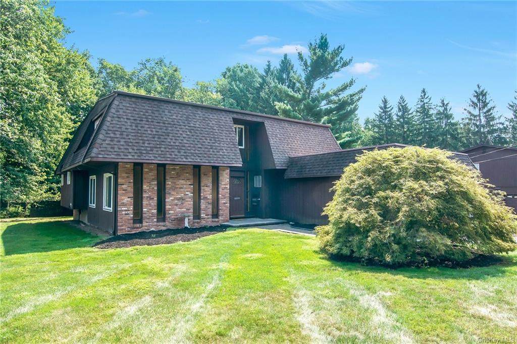 107 Tennyson Drive - Photo 1